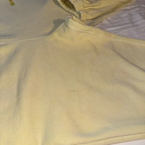 Undefeated Icon Hoodie and Sweatpants Set - light yellow color, size XXL - Picture 9 of 15